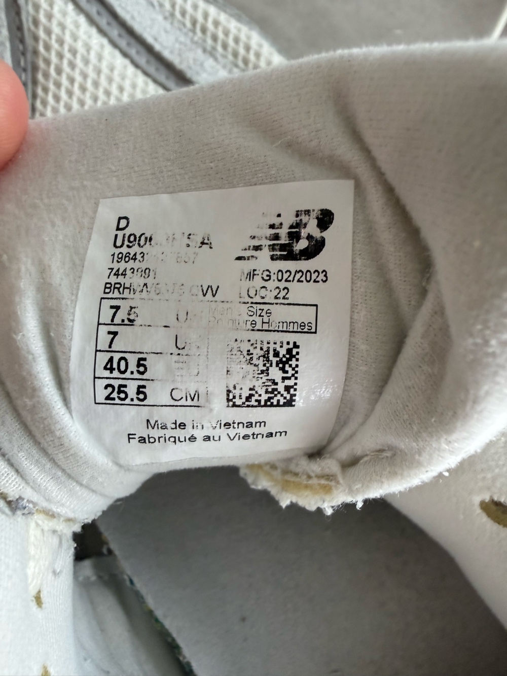 New Balance 9060 - Grey/Cream colour Dad Sneakers - Picture 9 of 9